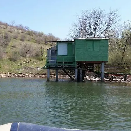Lodge Green Staro Myasto *